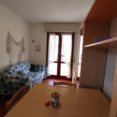 アパート Comfy 2 Bedroom Flat Near The